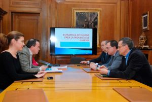 La Diputación propone a administraciones y entidades de la provincia una estrategia integrada de acciones de desarrollo en materia de SilverEconomy